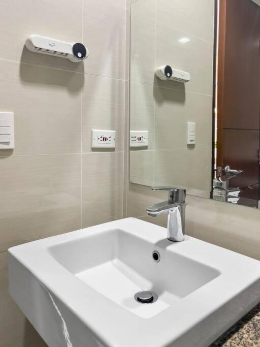One Uptown Residences Bgc Taguig Luaran gambar