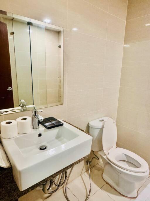 One Uptown Residences Bgc Taguig Luaran gambar