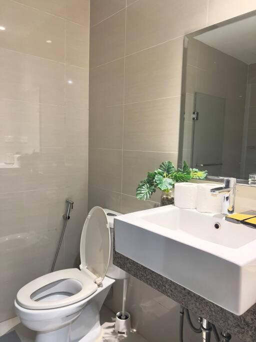 One Uptown Residences Bgc Taguig Luaran gambar